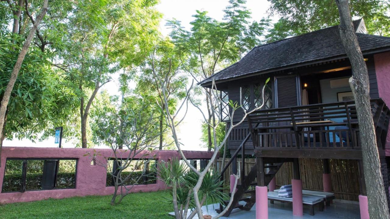 Onusa Retreat Hotel Pran Buri Bagian luar foto